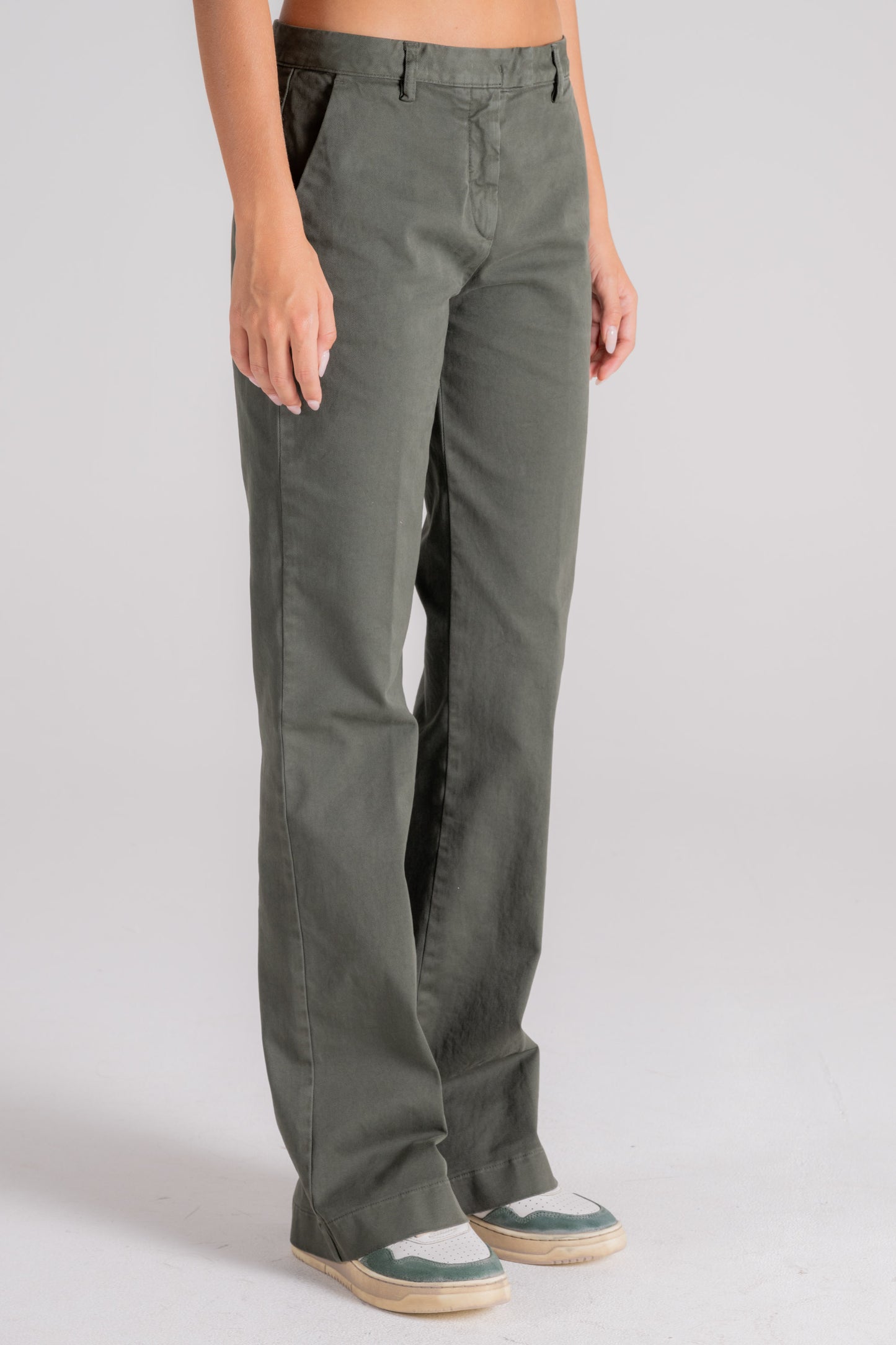  Aspesi Flared Cotton/elastane Trousers Verde Donna - 2