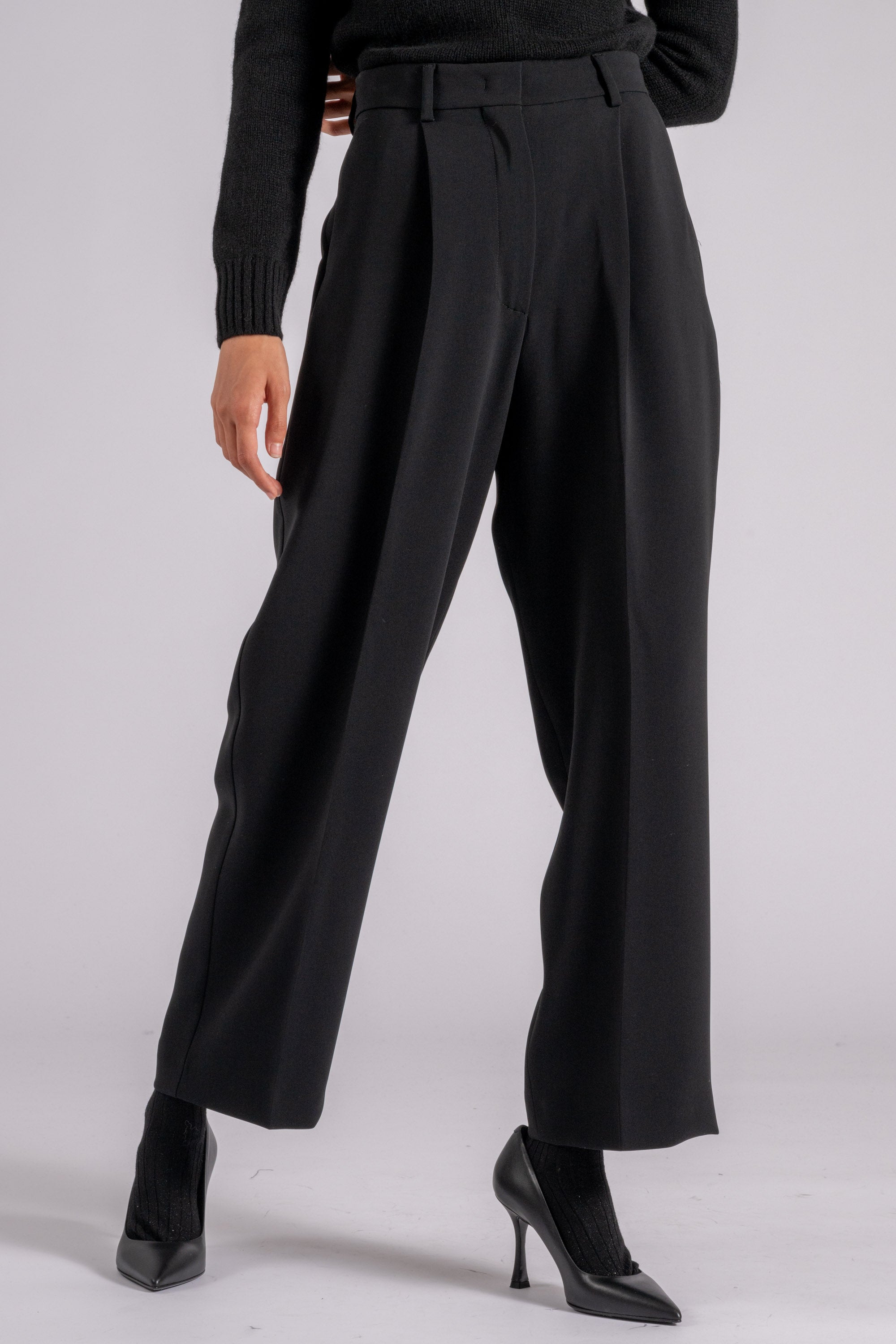 パンツ WEEKEND MAX MARA Woman Pants Black 2515131032600 012 Max Mara Weekend Relaxed Drawstring Waist Black Pants