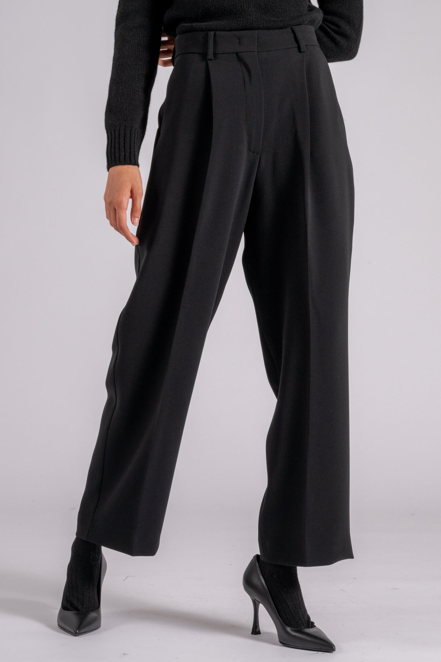  Max Mara Weekend Black Trousers In Triacetate/polyester Nero Donna - 1