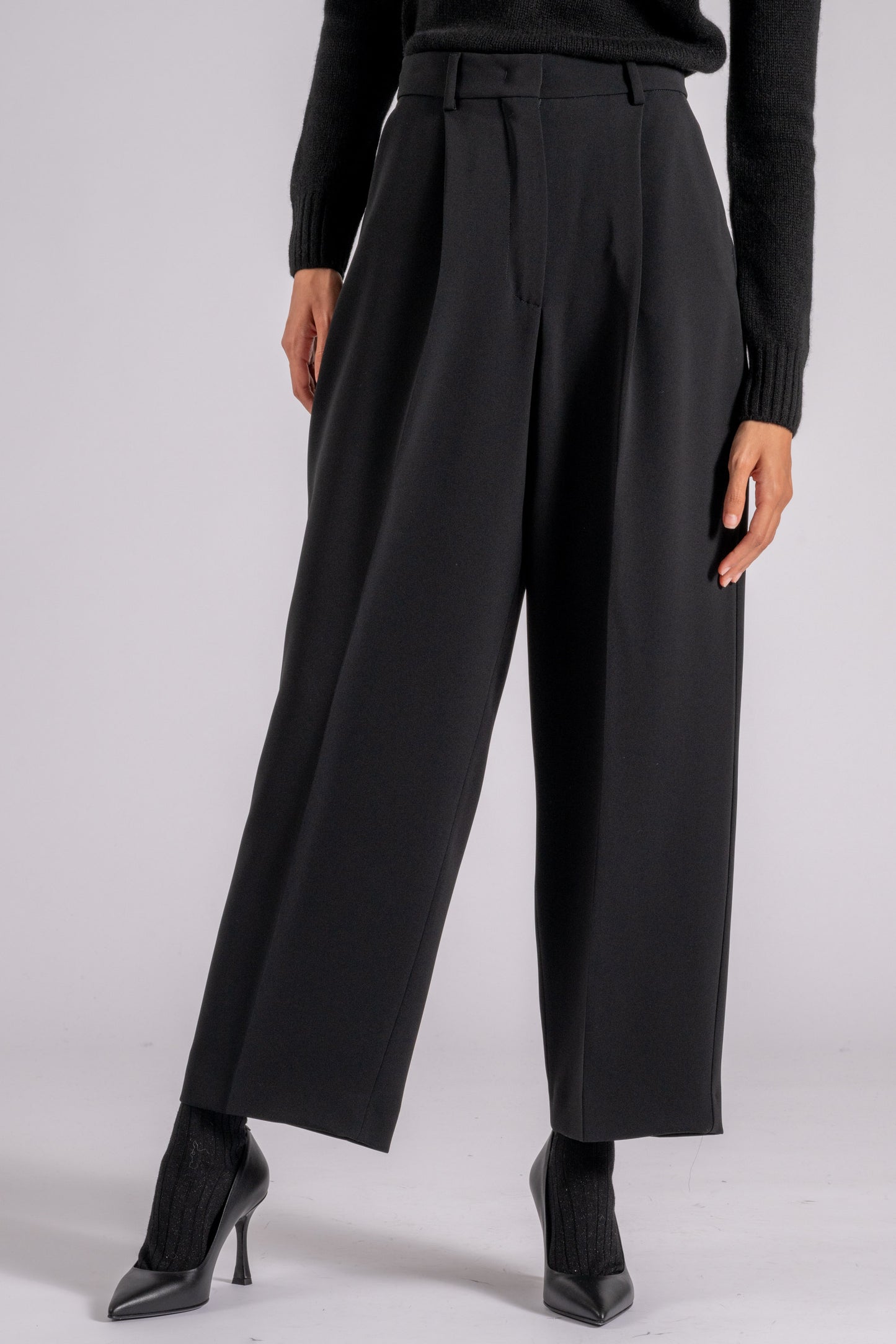  Max Mara Weekend Black Trousers In Triacetate/polyester Nero Donna - 4