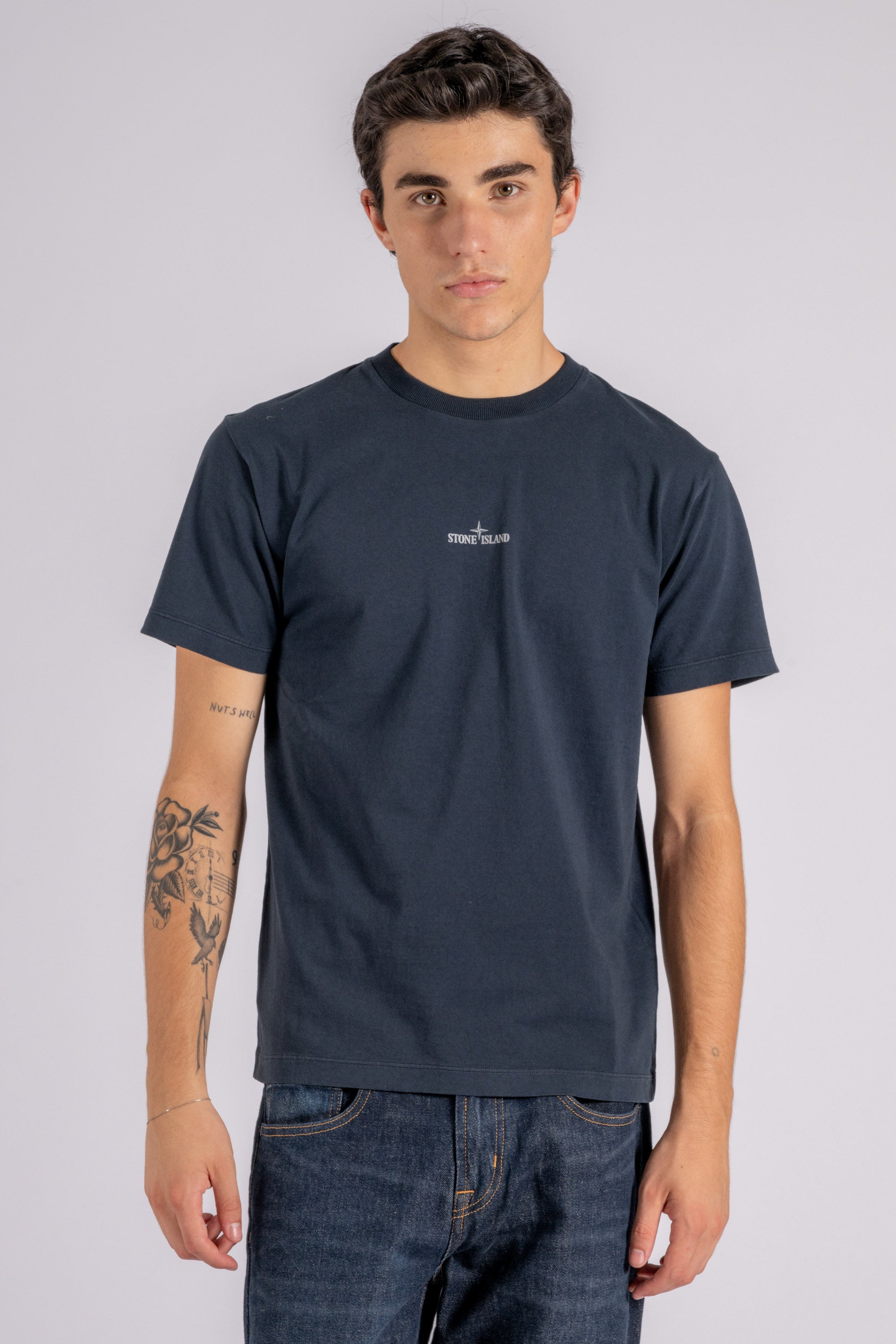 Navy blue stone island t shirt online