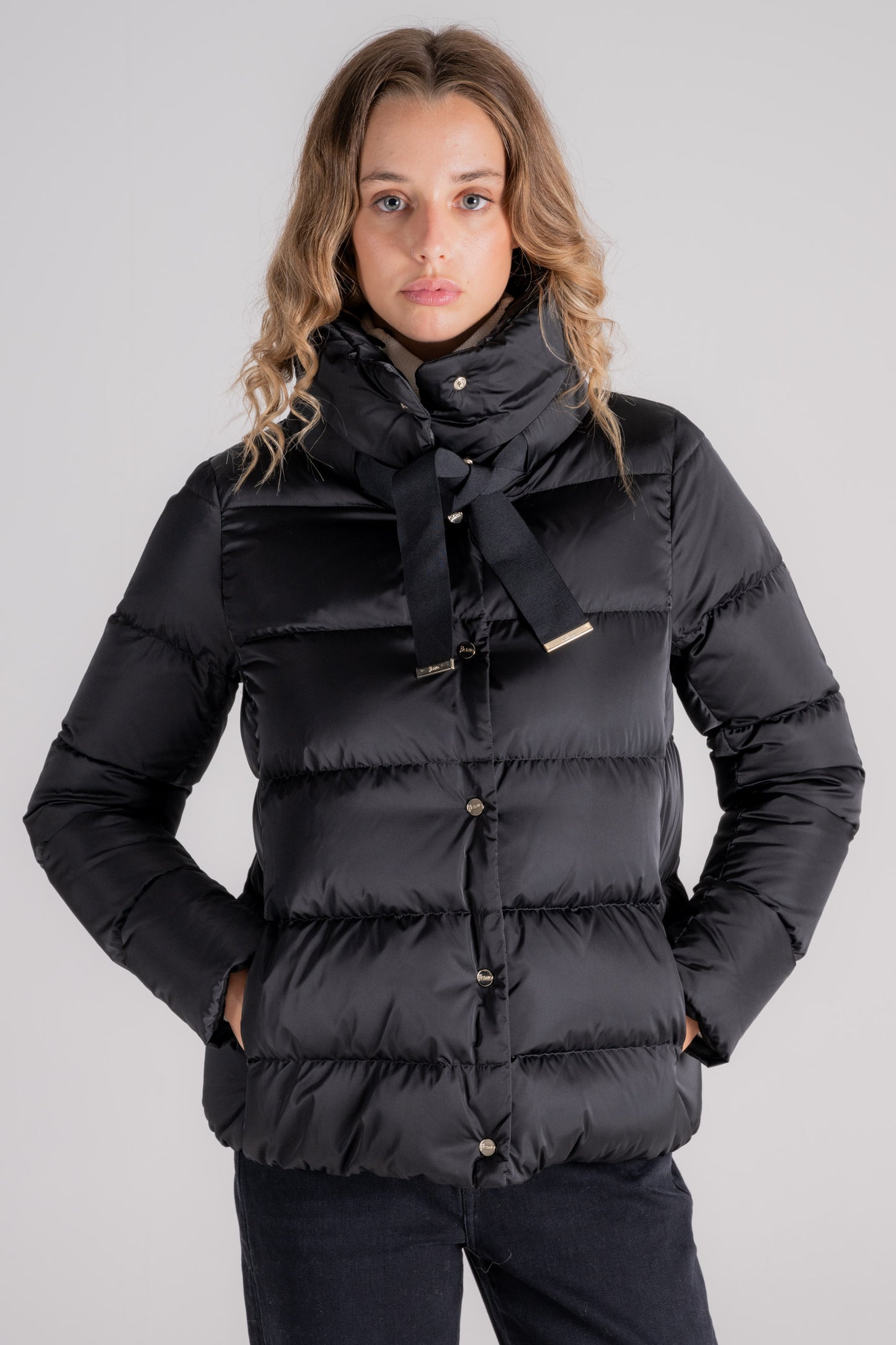  Herno Down Jacket Cape In Black Polyester Nero Donna - 1