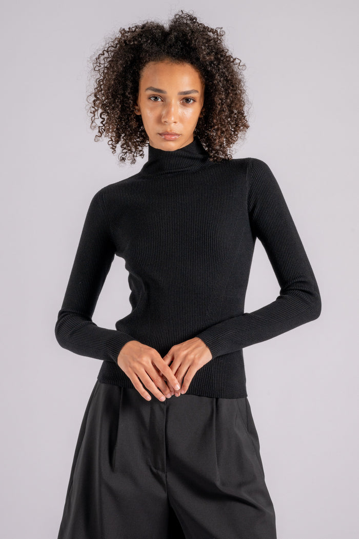 Max Mara Weekend Wool/Polyester Black Sweater