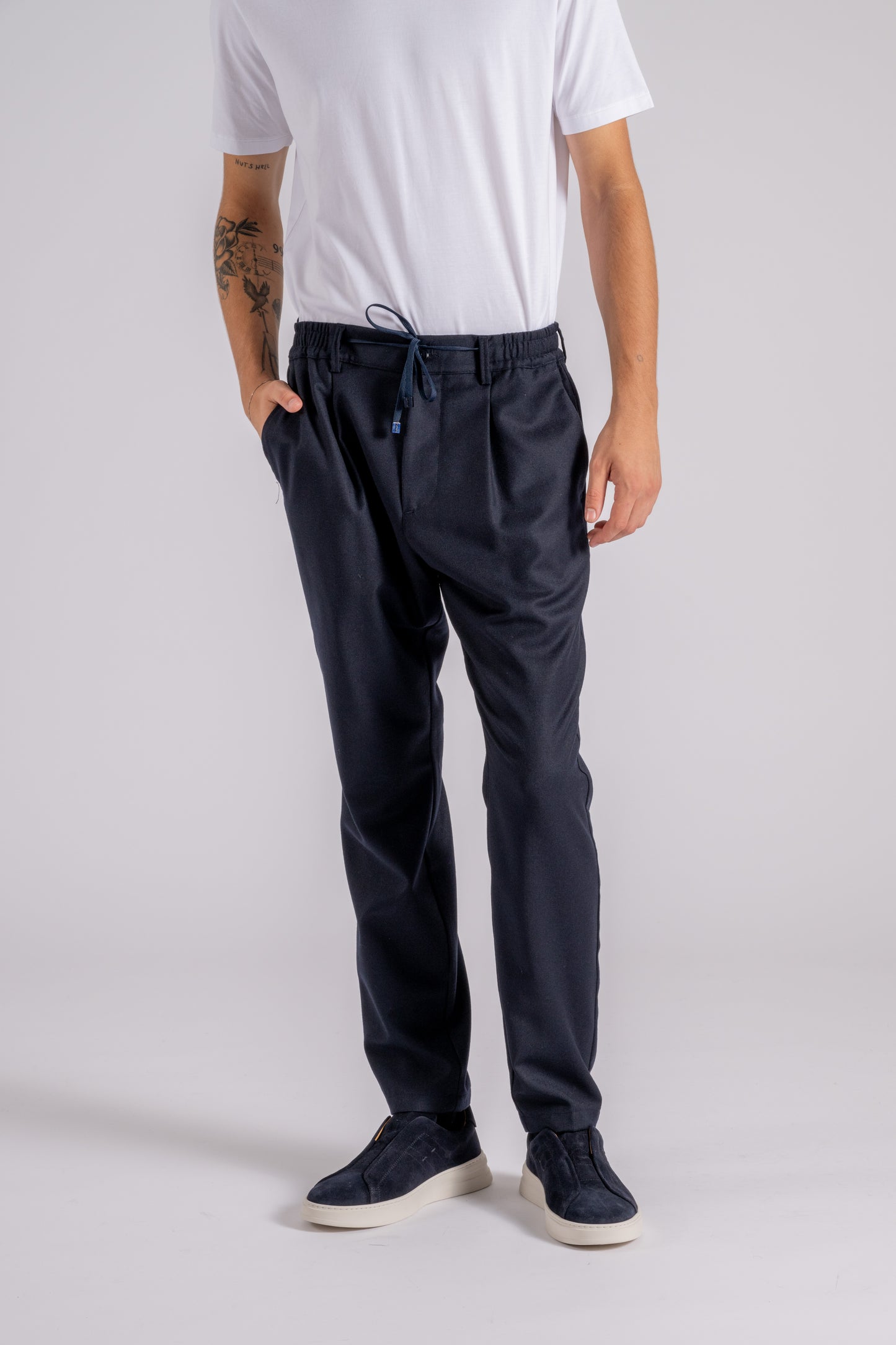  Cruna Virgin Wool/elastane Blue Trousers Blu Uomo - 1