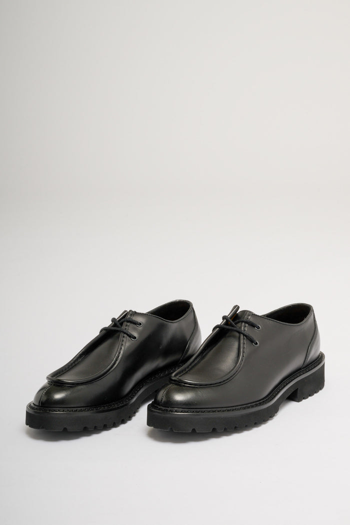 Doucal's Leather Trimmed Shoe in Black-2