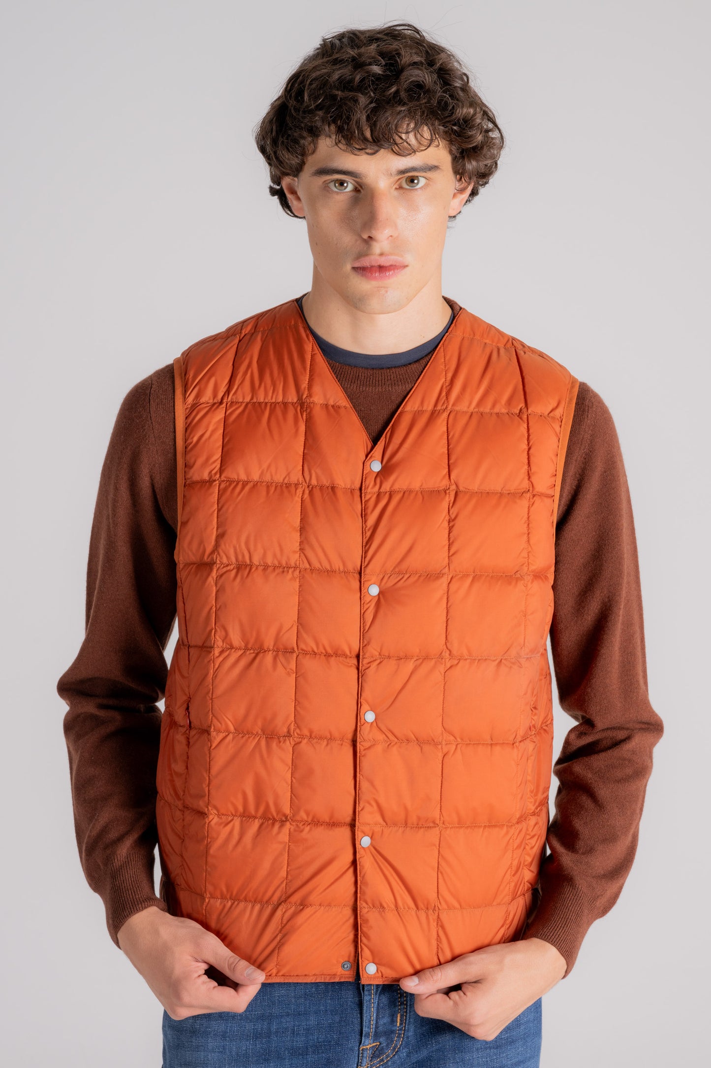  Taion V-neck Down Vest Uomo - 1