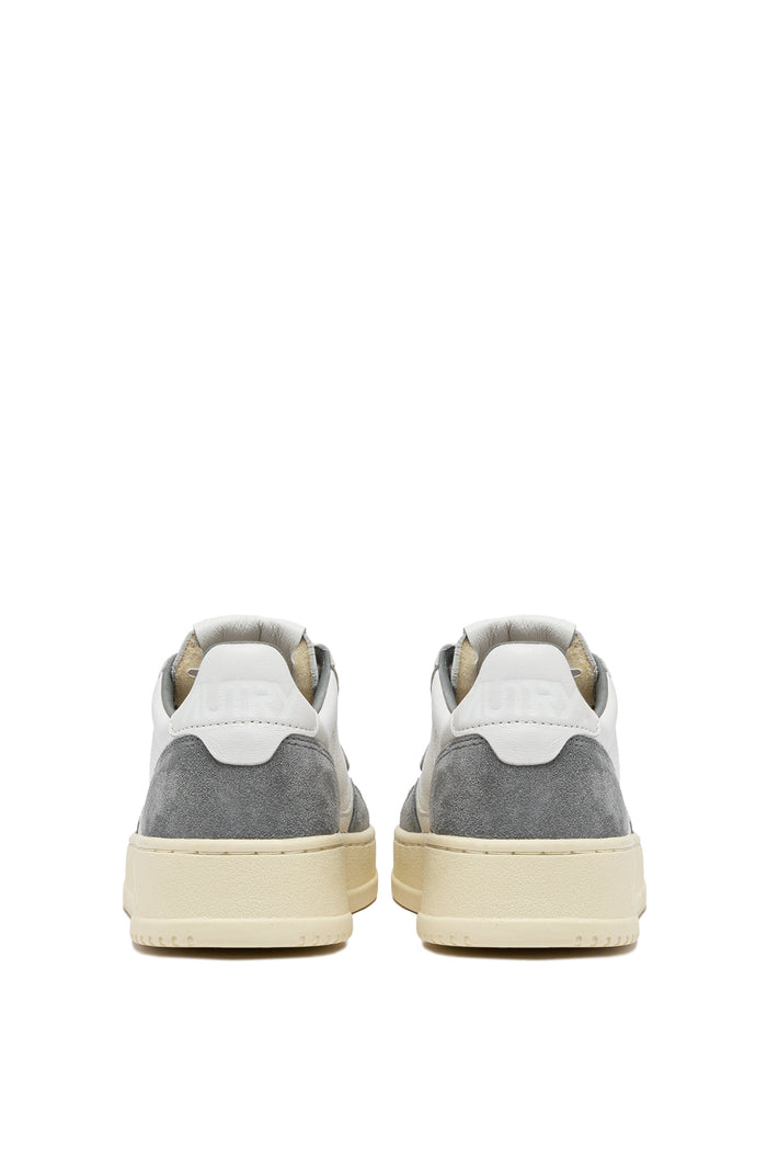  Autry Sneakers Medalist Low Wom Goat Suede Grigio Grigio Donna - 3