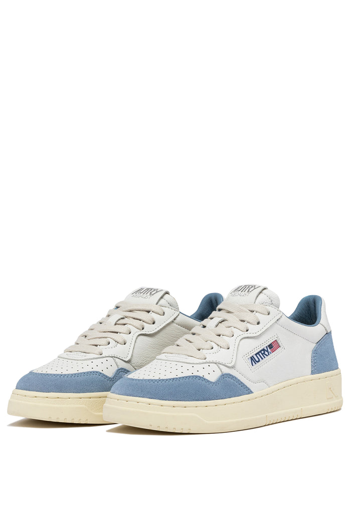 Autry Sneakers Medalist Low Goat Suede Light Blue-2