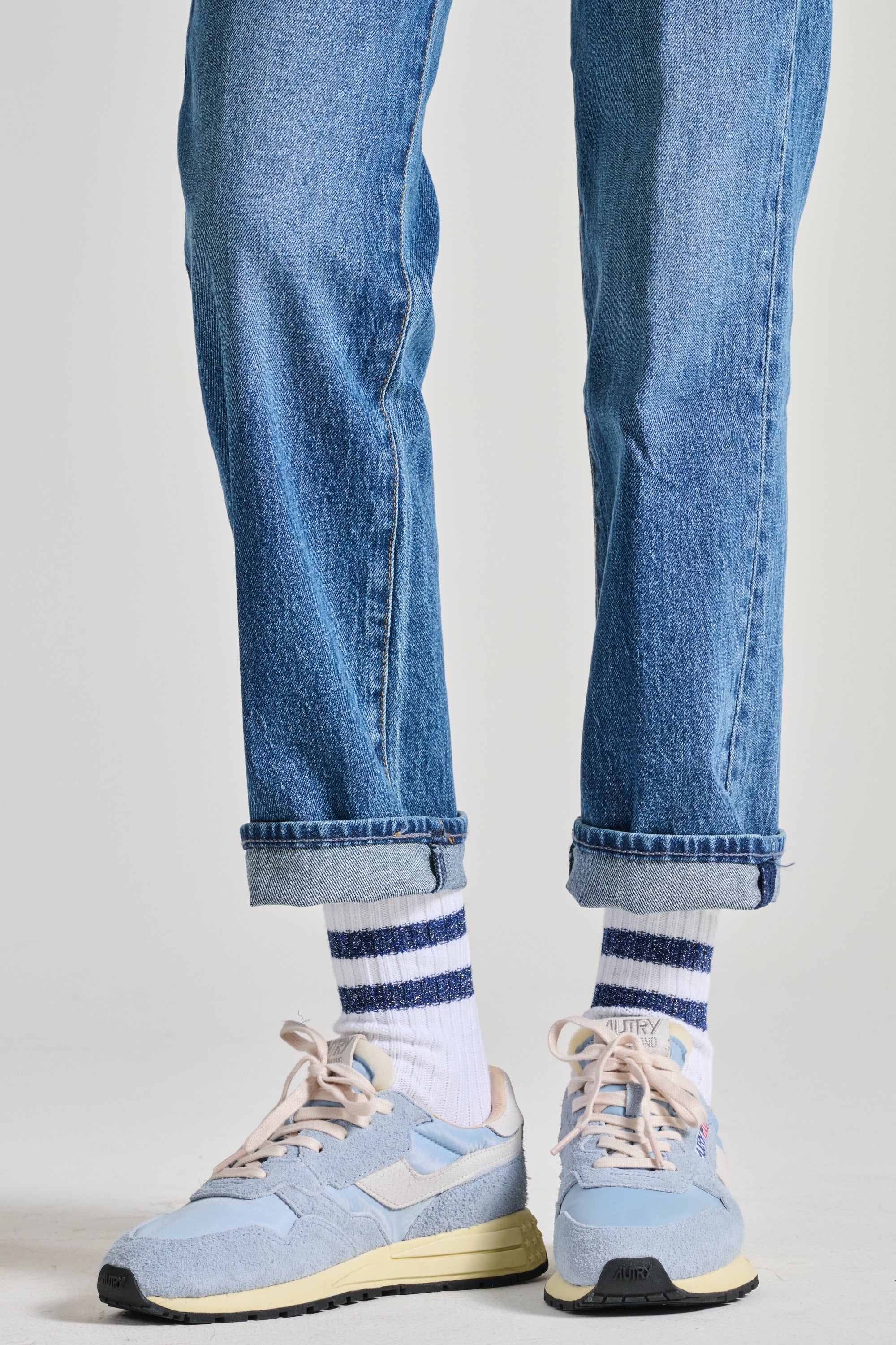 Autry Sneakers Reelwind Low Pelle/tessuto Azzurro Nc15 Donna Autry Sneakers Reelwind Low Pelle/tessuto Azzurro Nc15 Donna