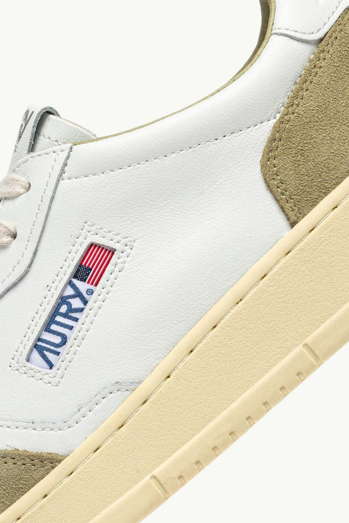  Autry Medalist Low Man Soft Leat Suede Beige - 6