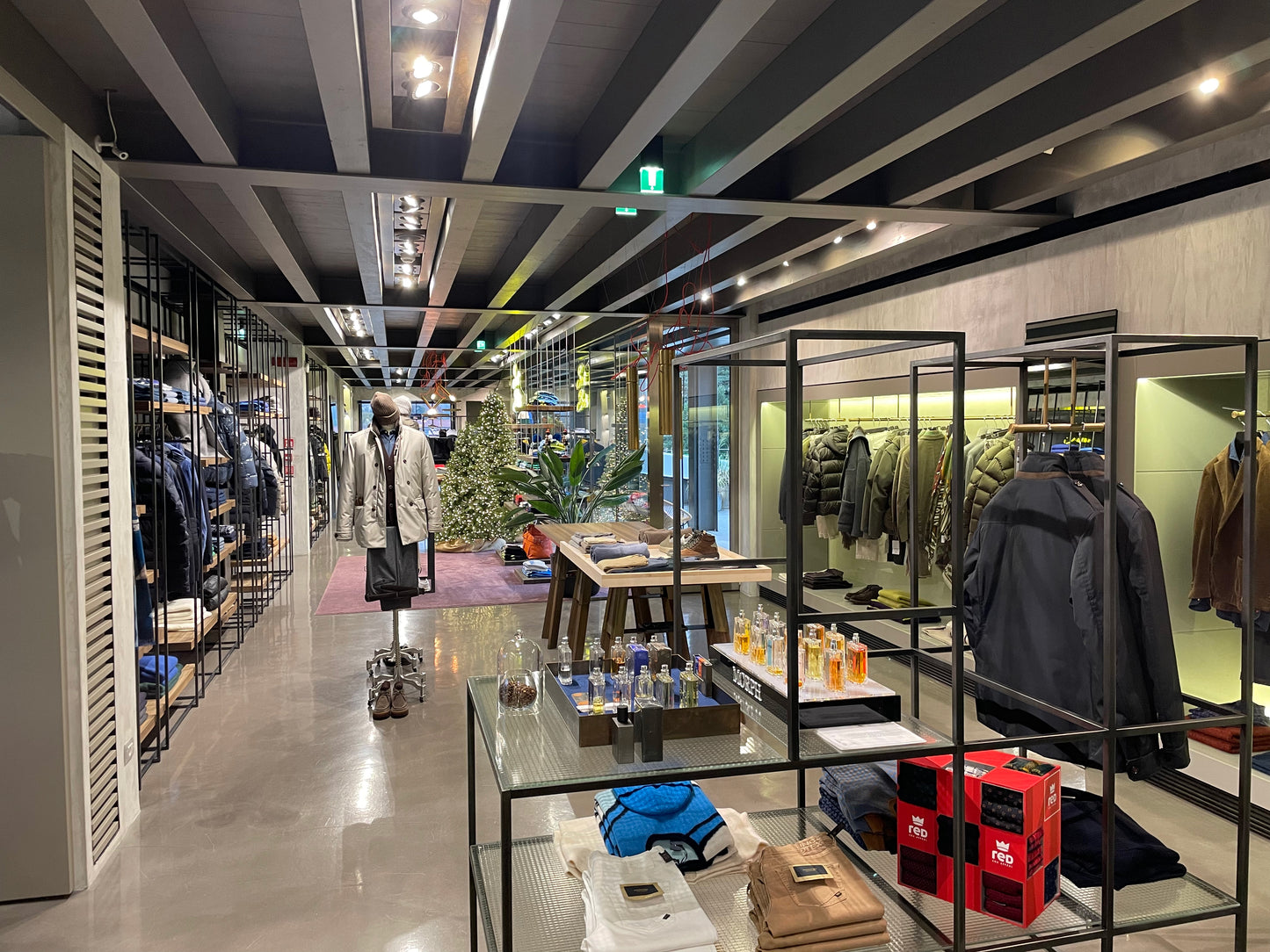 Modamica | We Show Your Best | Boutique Online Bergamo