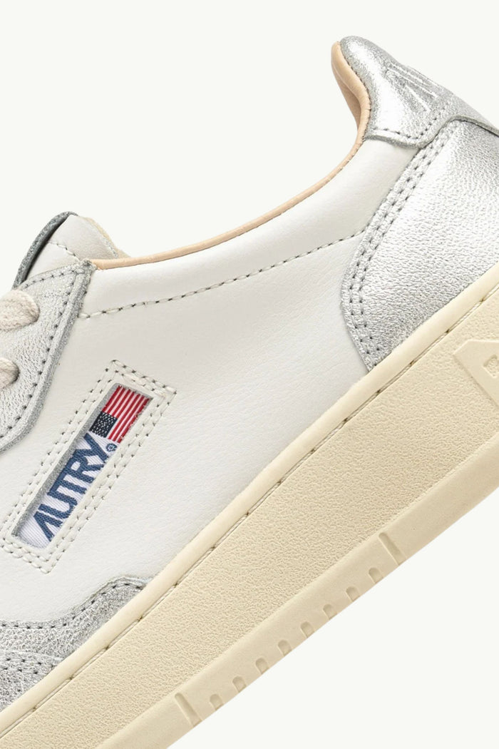  Autry Medalist Low Wom Leat Leat Argento - 12