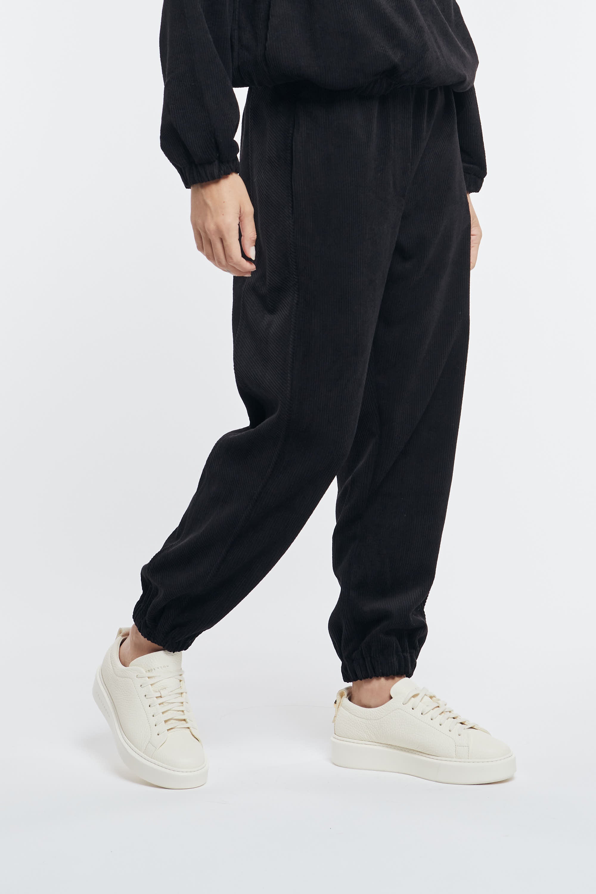 Velvet jogging trousers online bershka