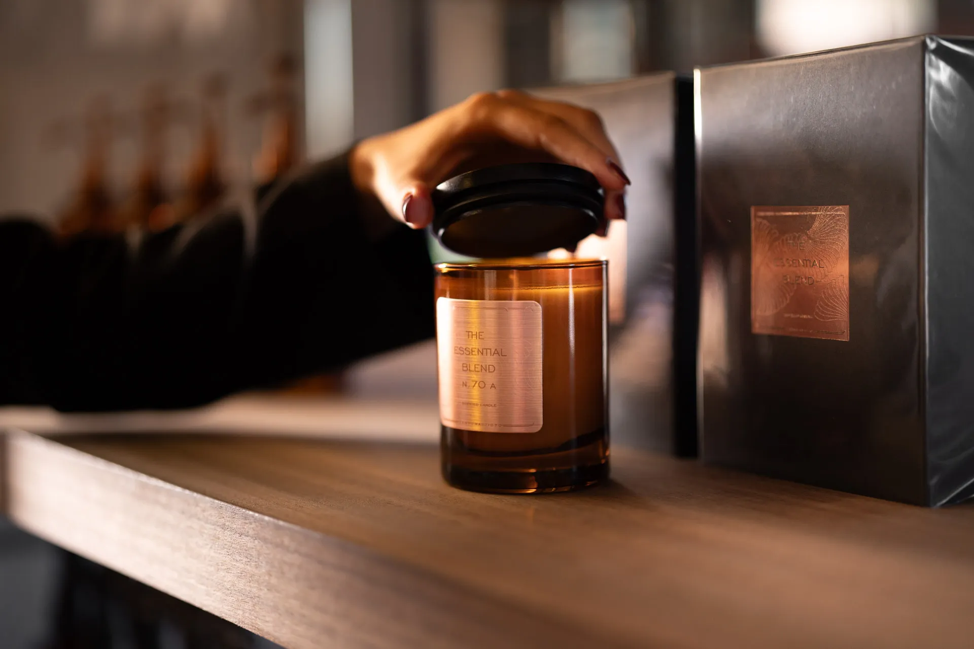 Profumi corpo e ambiente Modamica: eau de parfum, creme, candele e diffusori per la casa, fragranze per benessere e atmosfera elegante