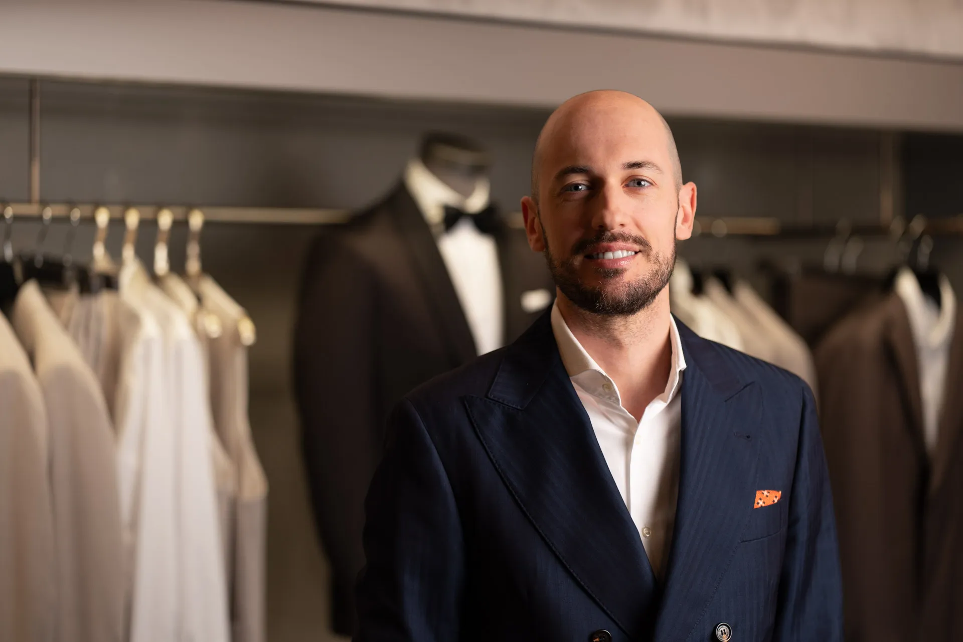 Team Modamica con consulenti di moda e professionisti dedicati a offrire supporto e guidare nella scelta dello stile