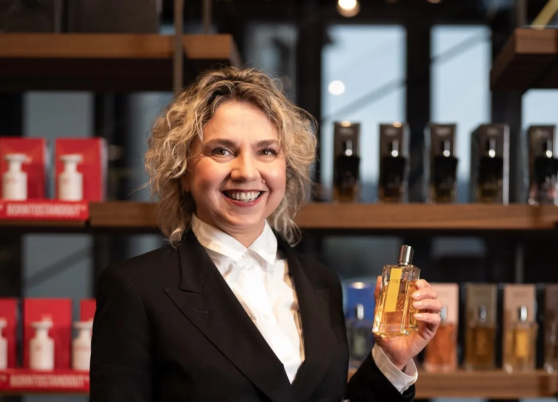 Team Modamica con consulenti di moda e professionisti dedicati a offrire supporto e guidare nella scelta dello stile